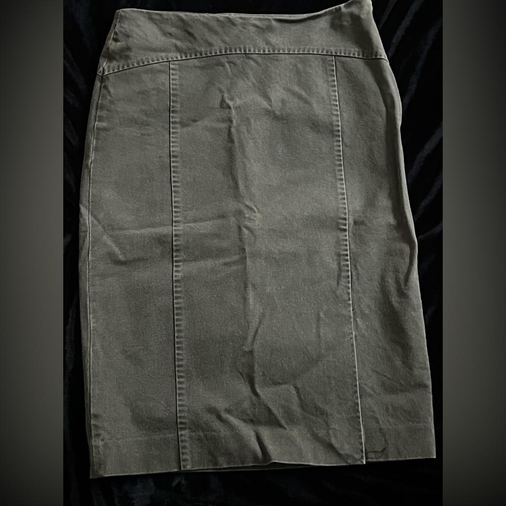 Banana Republic Green Pencil Skirt Knee-Length Casual